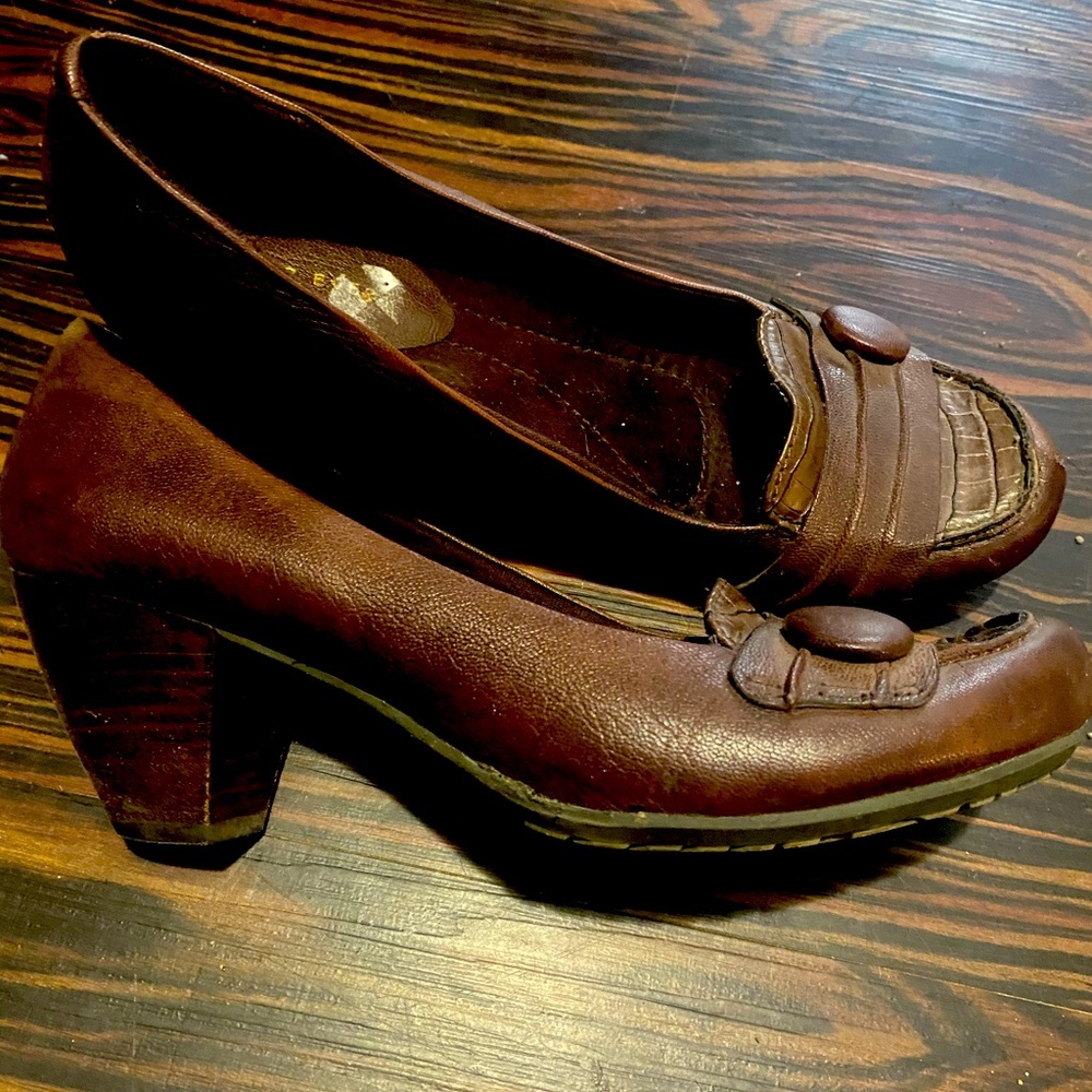 Wear ever by Baretraps cute brown heels size 9